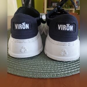 Viron Women's 1968 Canvas Low Top